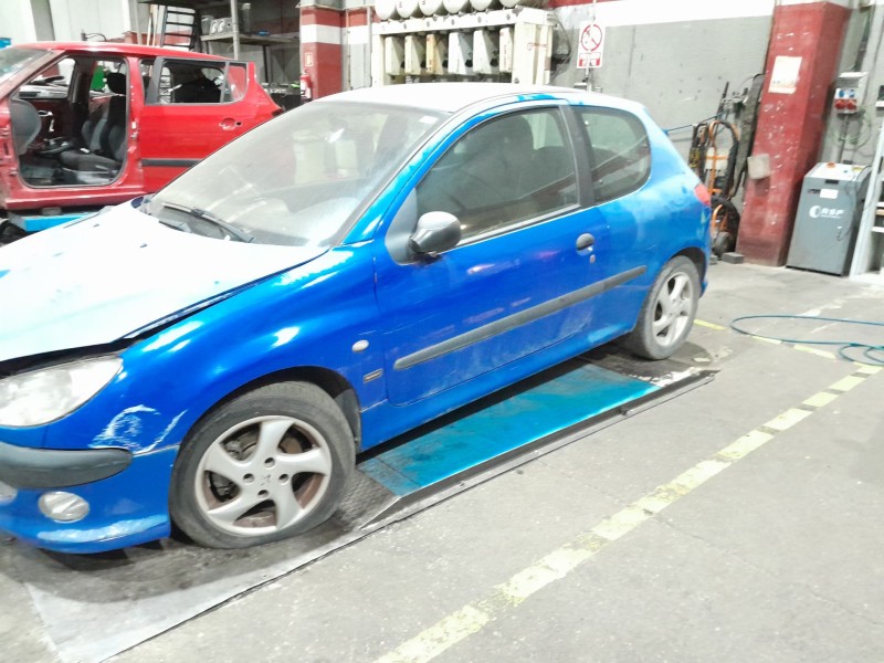 peugeot 206 berlina del año 2003