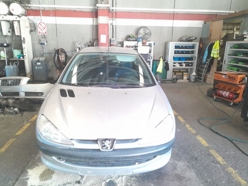 peugeot 206 berlina del año 1999