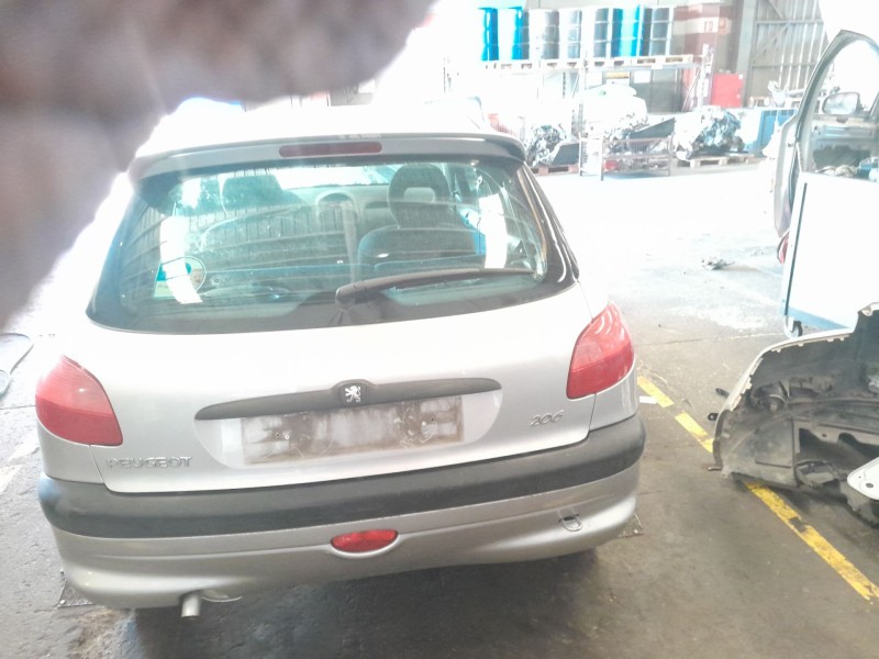 peugeot 206 berlina del año 1999