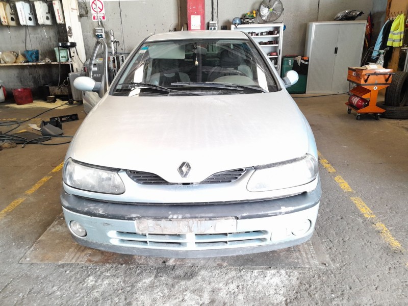 renault laguna (b56) del año 2000