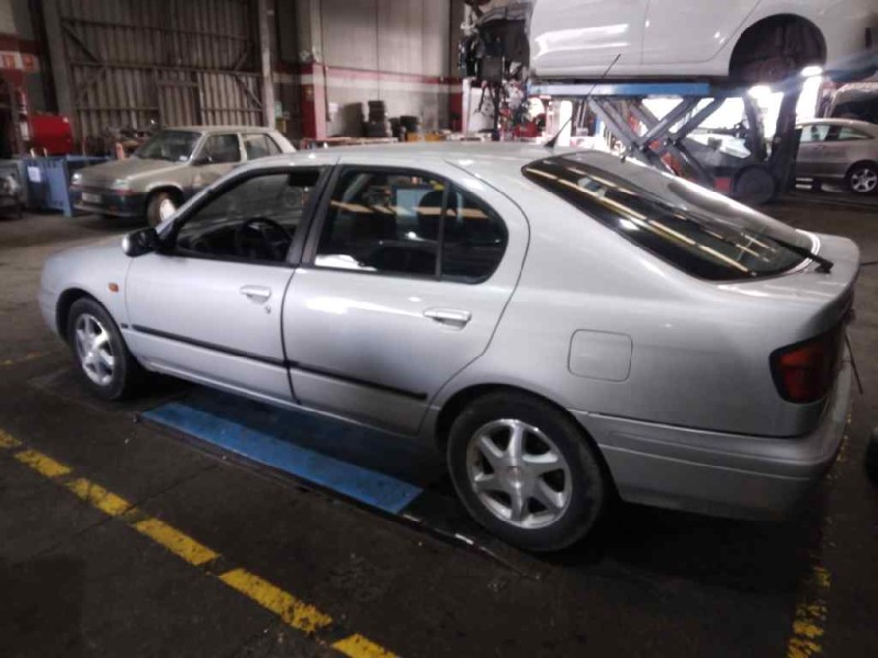nissan primera berlina (p11) del año 1998