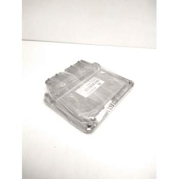 Recambio de centralita motor uce para volkswagen polo (9n1) 1.2 12v referencia OEM IAM 5WP4421608 03E906033L 3PE7001