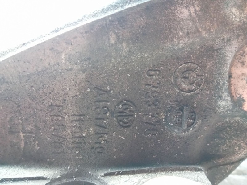 Recambio de mangueta trasera derecha para bmw serie 5 lim. (f10) 520d referencia OEM IAM 6793770  