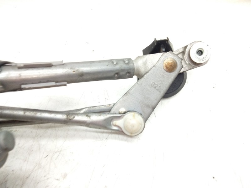 Recambio de motor limpia delantero para toyota auris (_e15_) 2.0 d-4d (ade150_) referencia OEM IAM 8511002190  