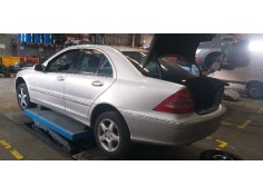 mercedes-benz clase c (w203) berlina del año 2003 2