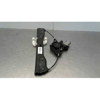 ELEVALUNAS TRASERO DERECHO M11849E00 