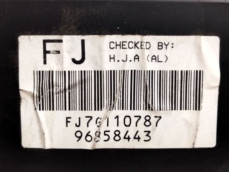 Recambio de cuadro instrumentos para chevrolet captiva 2.0 vcdi lt referencia OEM IAM 96858443  