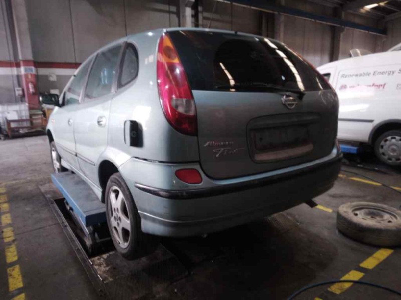 nissan almera tino (v10m) del año 2001