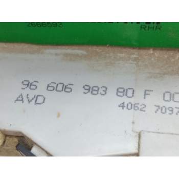 Recambio de cerradura puerta delantera derecha para peugeot 407 2.0 16v hdi fap referencia OEM IAM 9660698380F  