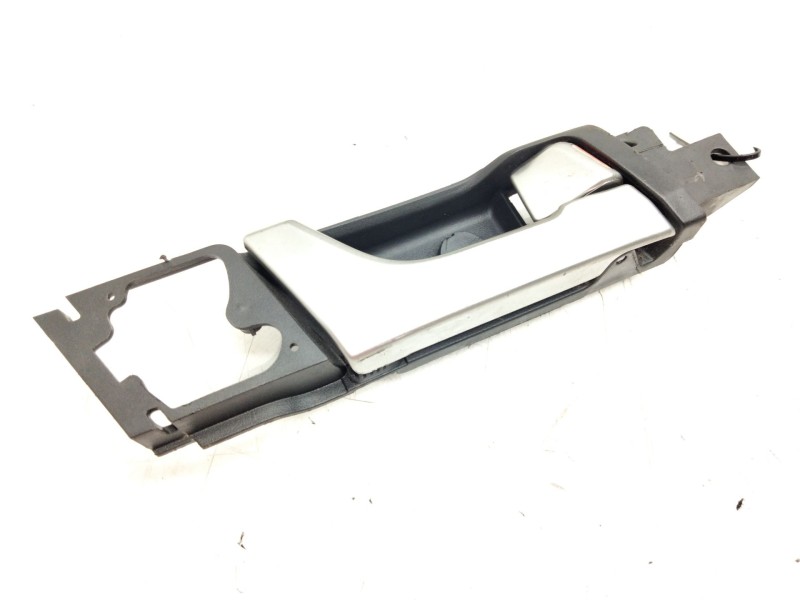 Recambio de maneta interior trasera derecha para chevrolet captiva 2.0 vcdi lt referencia OEM IAM   