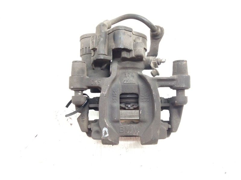 Recambio de pinza freno trasera derecha para bmw serie 2 gran tourer (f46) referencia OEM IAM 679895807  