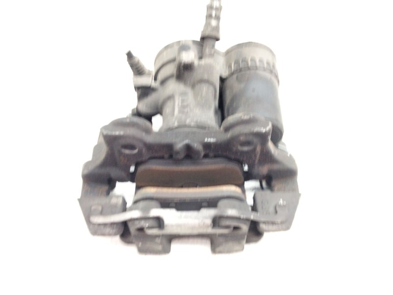 Recambio de pinza freno trasera derecha para bmw serie 2 gran tourer (f46) referencia OEM IAM 679895807  