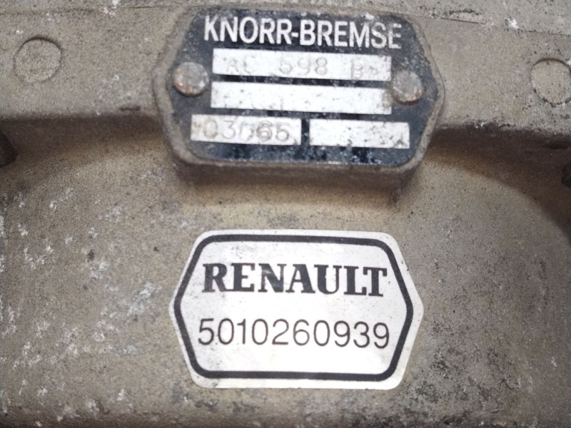 Recambio de valvula aire para renault premium 370 referencia OEM IAM 5010360939  