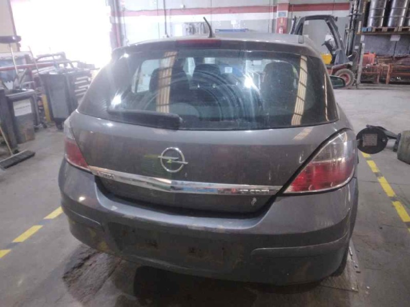 opel astra h berlina del año 2007