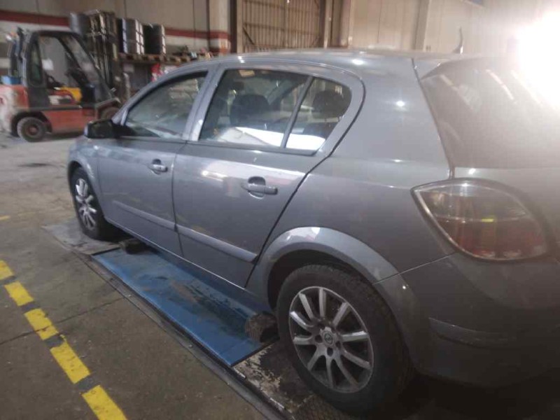 opel astra h berlina del año 2007