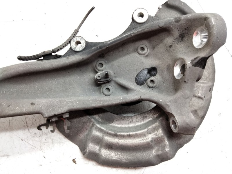 Recambio de mangueta delantera derecha para bmw serie 5 lim. (f10) 520d referencia OEM IAM   