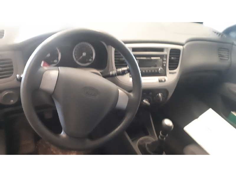 kia rio del año 2006