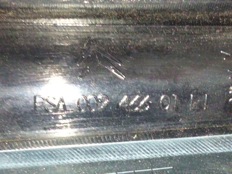 Recambio de piloto trasero izquierdo para citroën c4 picasso sx referencia OEM IAM 00946601  