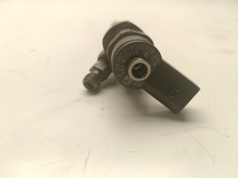 Recambio de inyector para bmw serie 3 touring (e91) referencia OEM IAM 0445110289  