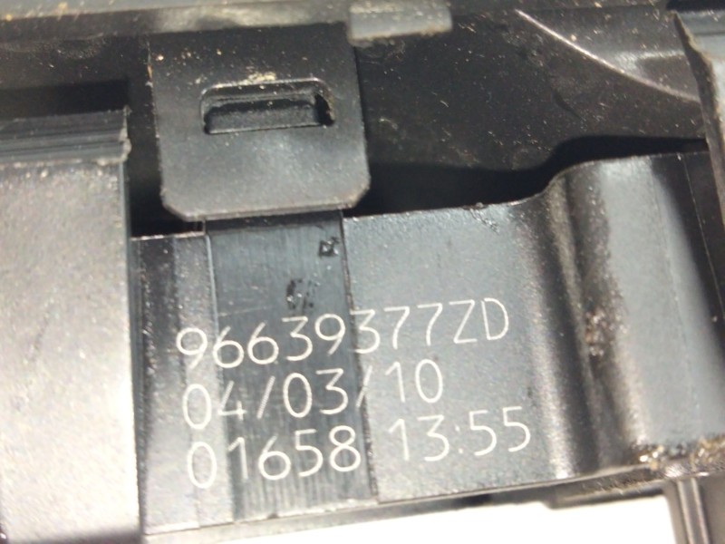 Recambio de mando elevalunas delantero izquierdo para citroën c4 picasso sx referencia OEM IAM 96649377ZD  