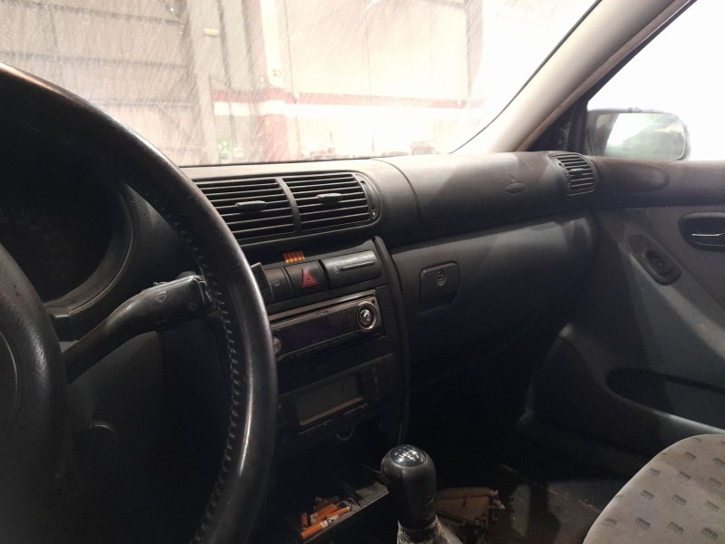 seat toledo ii (1m2) del año 2002