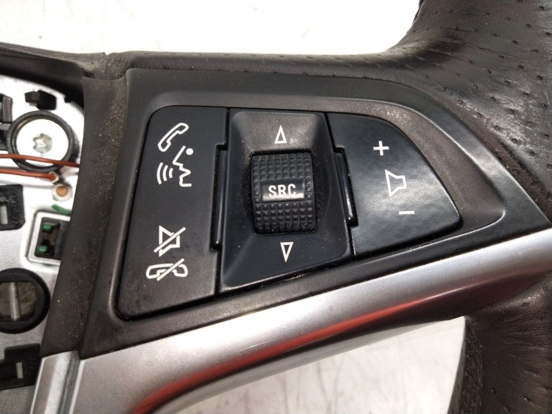 Recambio de volante para opel insignia sports tourer cosmo referencia OEM IAM 6099290C  