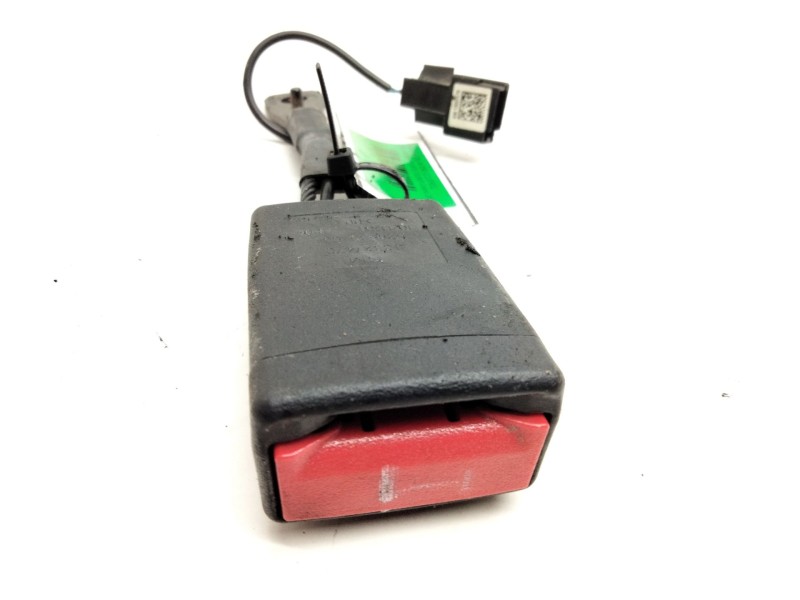 Recambio de enganche delantero izquierdo para opel insignia sports tourer cosmo referencia OEM IAM 13327470  