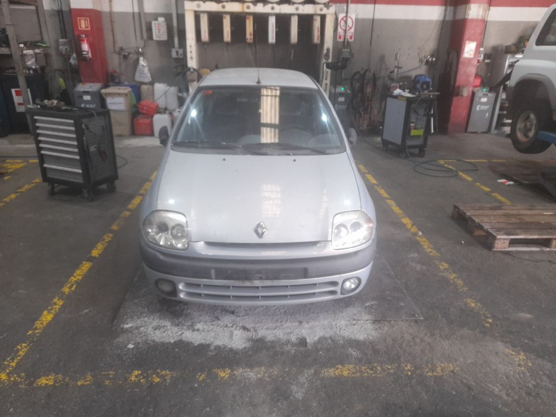 renault clio ii (bb_, cb_) del año 2001