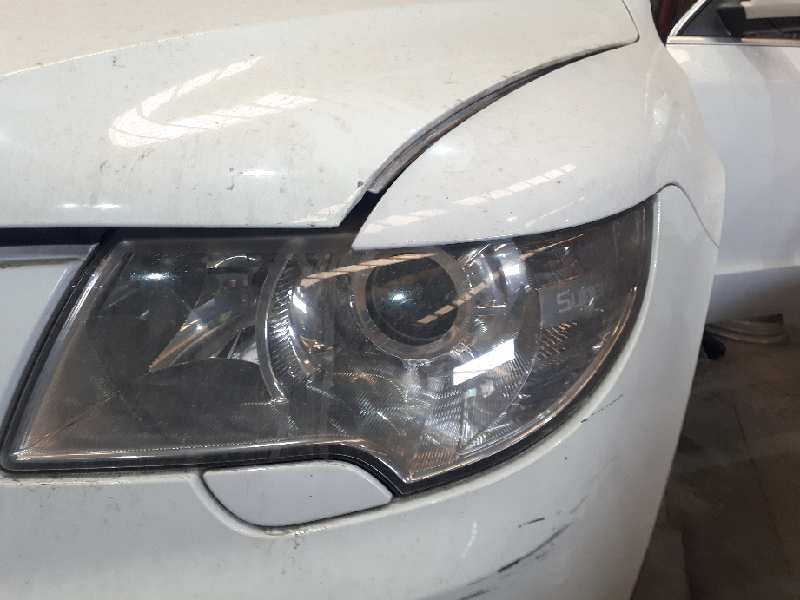 skoda superb combi (3t5) del año 2009