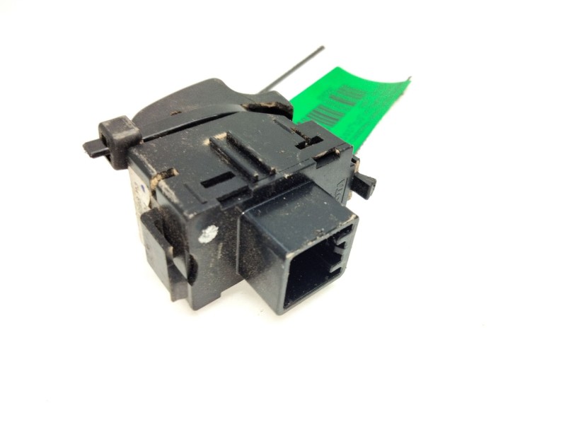 Recambio de mando elevalunas trasero izquierdo para toyota corolla (_e12_) 2.0 d-4d (cde120r_, cde120l_) referencia OEM IAM 8481