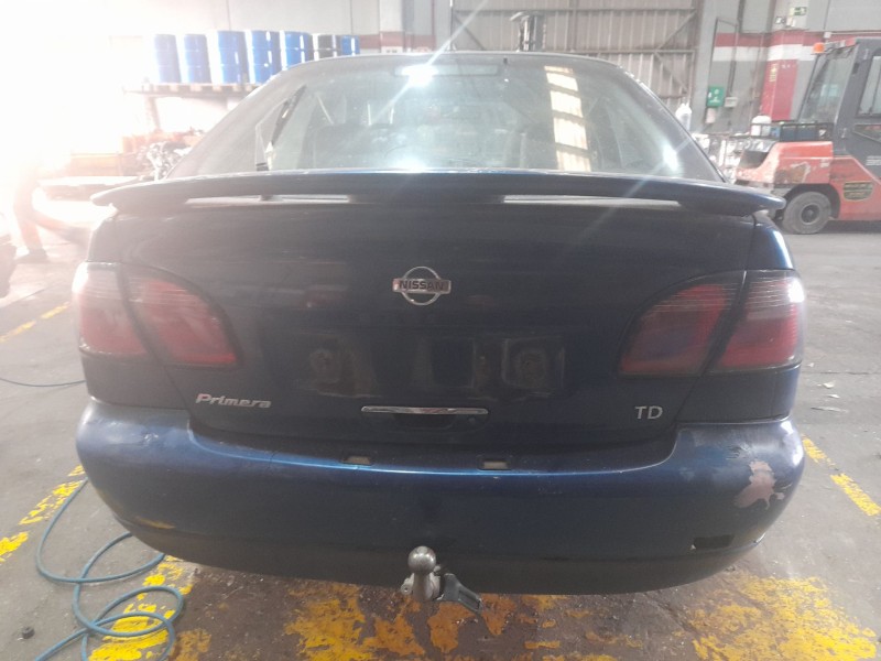 nissan primera berlina (p11) del año 2000