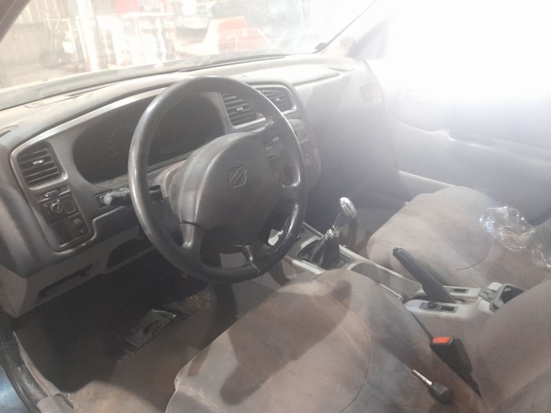 nissan primera berlina (p11) del año 2000