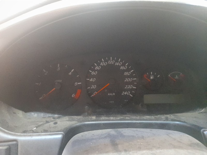 nissan primera berlina (p11) del año 2000