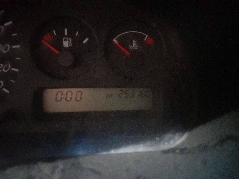 nissan primera berlina (p11) del año 2000