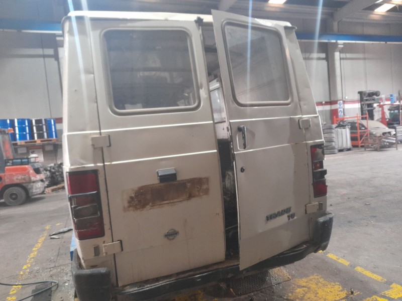 nissan trade caja/chasis del año 1999