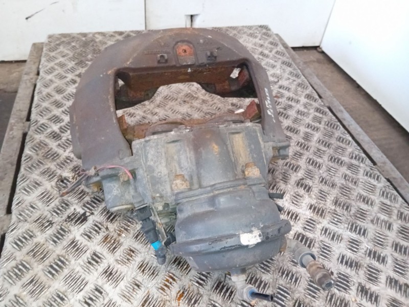 Recambio de pinza freno delantera izquierda para renault premium lander fg 4x2 corto referencia OEM IAM 683248626  