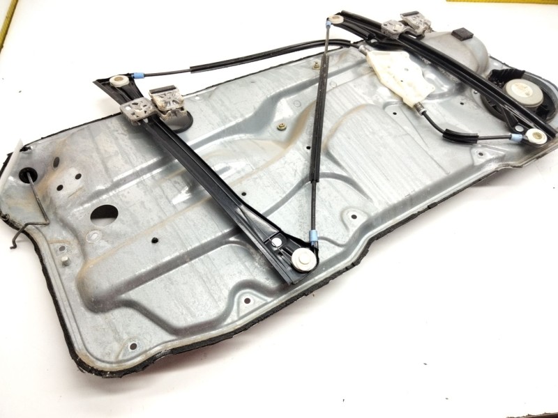 Recambio de elevalunas delantero derecho para volkswagen golf iv berlina (1j1) 1.9 tdi referencia OEM IAM 1J3847462F  