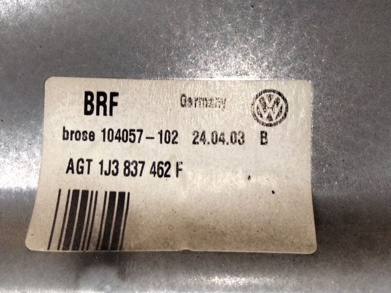 Recambio de elevalunas delantero derecho para volkswagen golf iv berlina (1j1) 1.9 tdi referencia OEM IAM 1J3847462F  