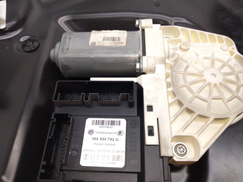 Recambio de elevalunas delantero derecho para volkswagen passat berlina (3c2) sportline referencia OEM IAM 3C1837756G  