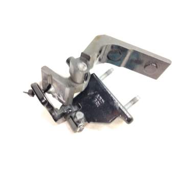 BISAGRA TRASERA IZQUIERDA A2067401200 