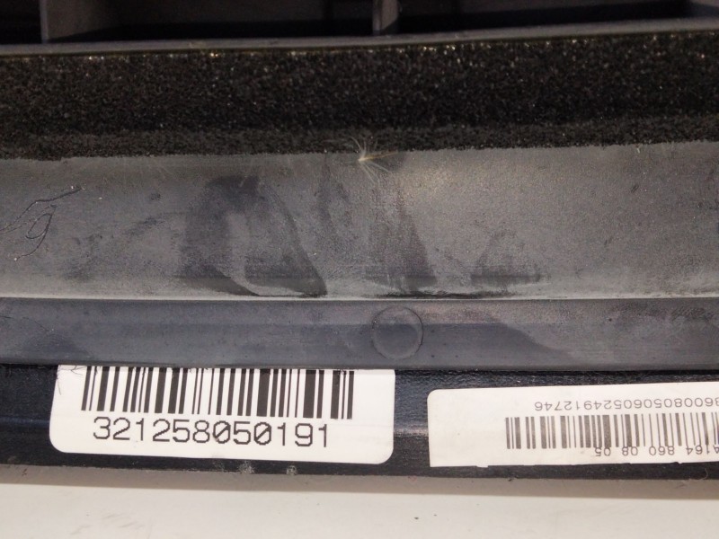 Recambio de salpicadero para mercedes-benz clase m (w164) 320 / 350 cdi (164.122) referencia OEM IAM 16878262  