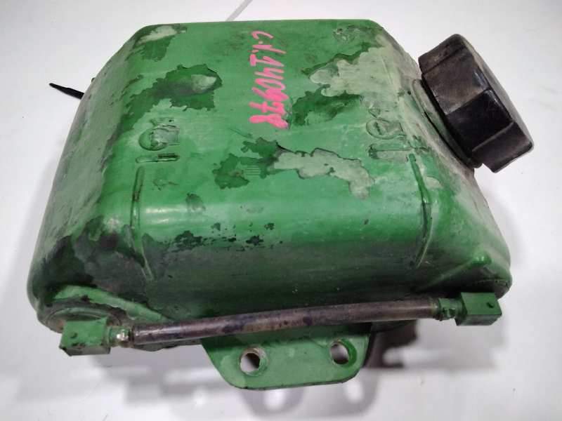 Recambio de deposito expansion para john deere 7800 mr referencia OEM IAM   