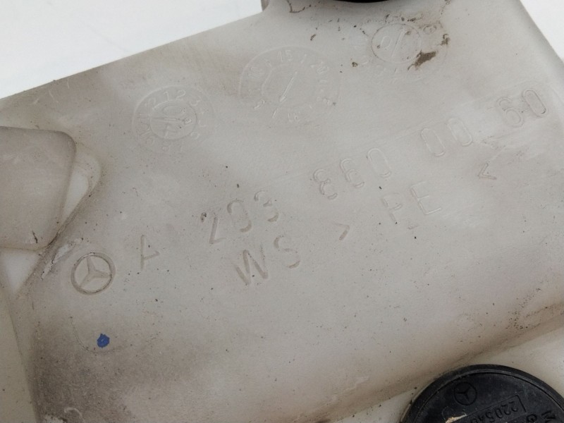 Recambio de deposito limpia para mercedes-benz clase c (w203) berlina 1.8 cat referencia OEM IAM A2038600060  