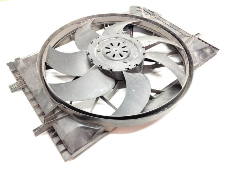 Recambio de electroventilador para mercedes-benz clase c (w203) berlina 1.8 cat referencia OEM IAM A2035001593  