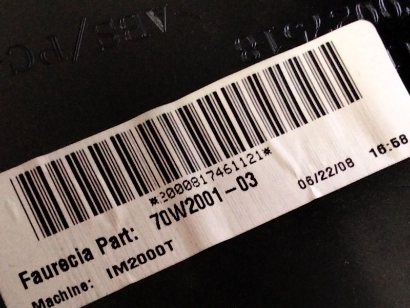Recambio de apoyabrazos central para bmw x6 (e71) 3.0d referencia OEM IAM 71W200103  