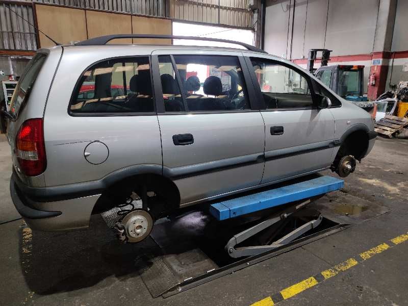 opel zafira a del año 2001