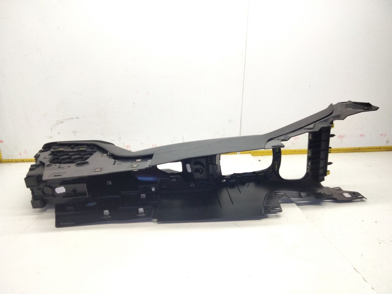 Recambio de reposabrazos para citroën c4 cactus referencia OEM IAM 2018000232755  