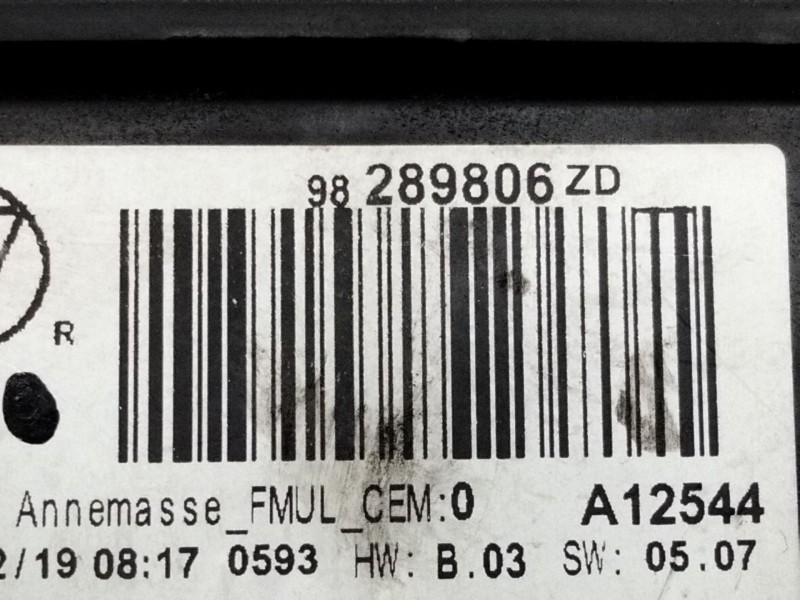 Recambio de pantalla multifuncion para citroën c4 cactus referencia OEM IAM 98289806ZD  