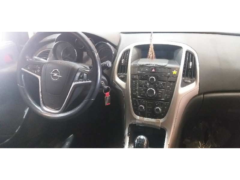 opel astra j lim. del año 2013