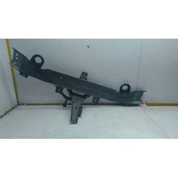 Recambio de travesaño superior para ssangyong actyon i 2.0 xdi referencia OEM IAM 4051008004  